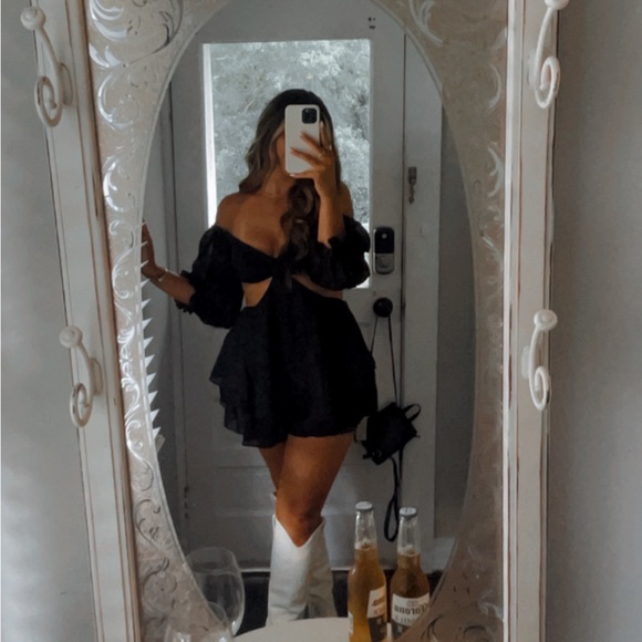 ortunate one romper 
Cute for summer or a festival - Picture 1 of 4